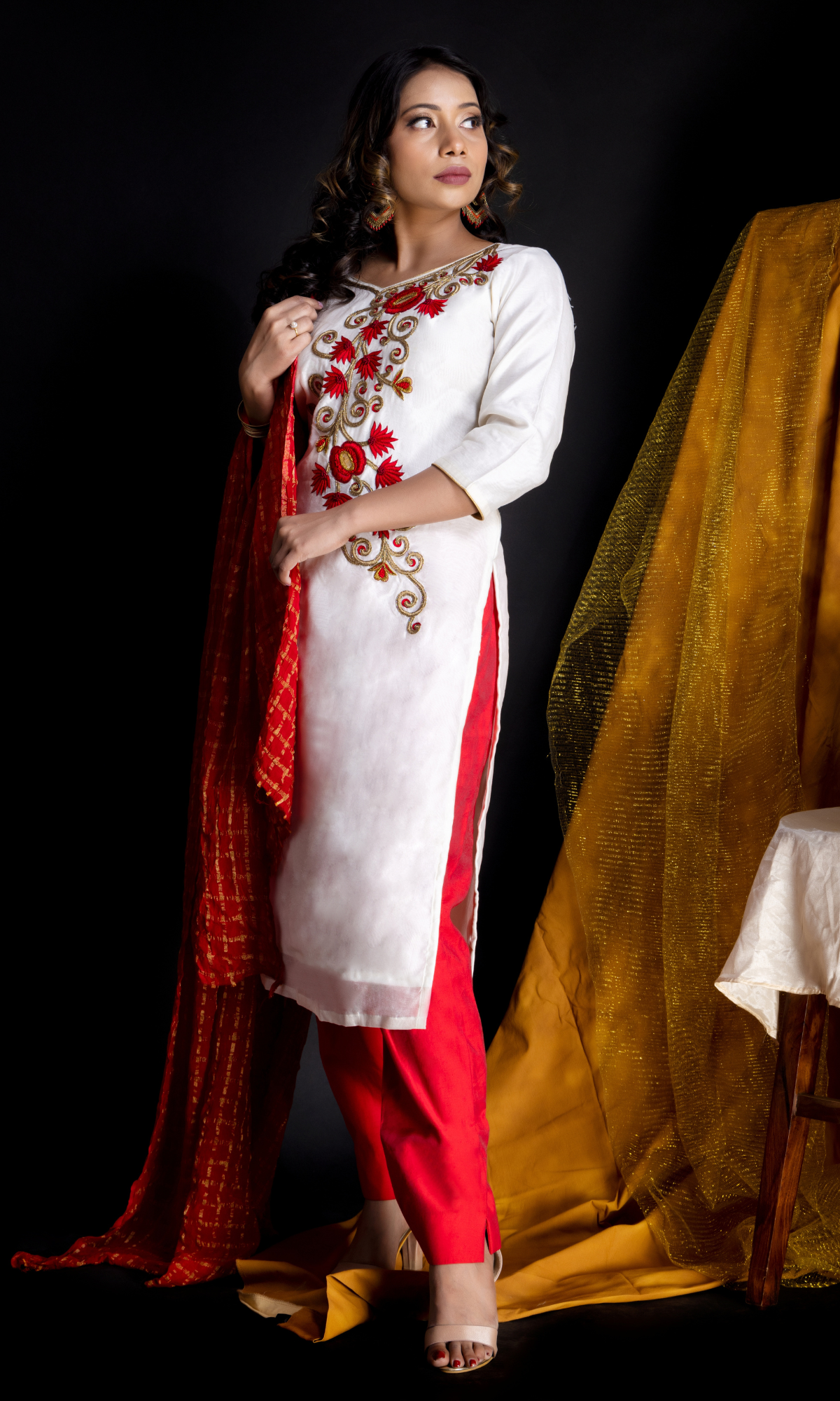 Off-white - Red  chanderi silk suit_Hand embroidered motif