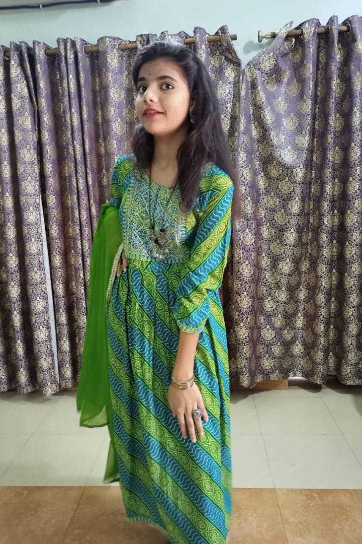 Green dual colour bandhani print Nyra cut kurta set