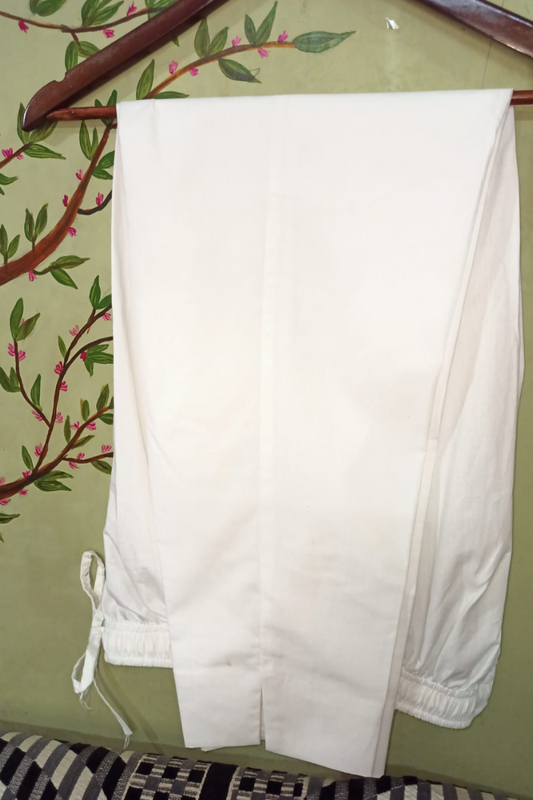 Off White Streachable Pants