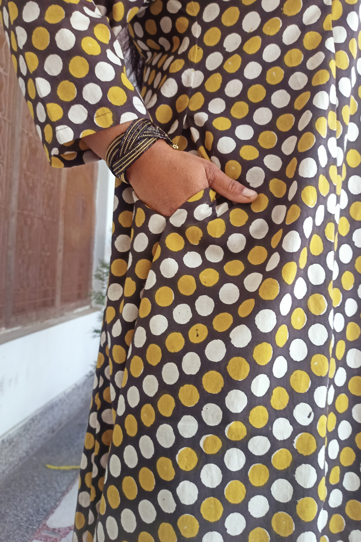 Black-mustard Polka dot front box pleated kurta